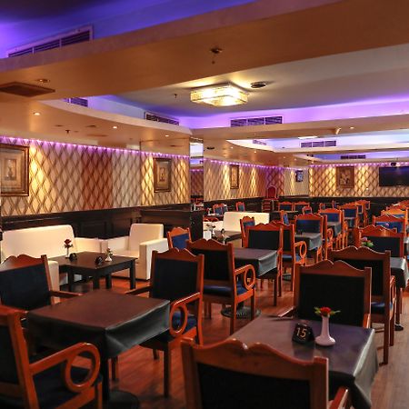 מנאמה Taj Plaza Hotel מראה חיצוני תמונה