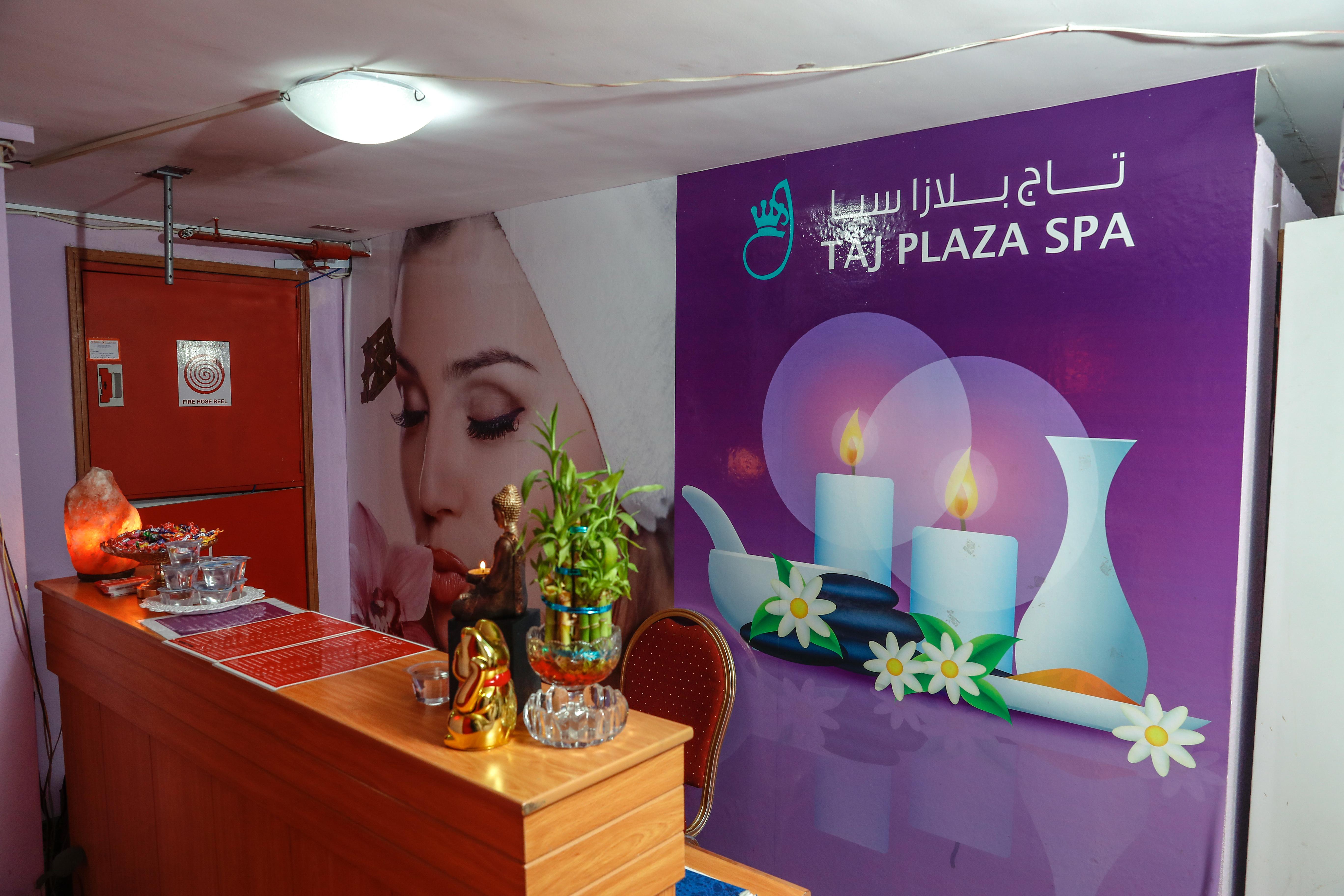 מנאמה Taj Plaza Hotel מראה חיצוני תמונה