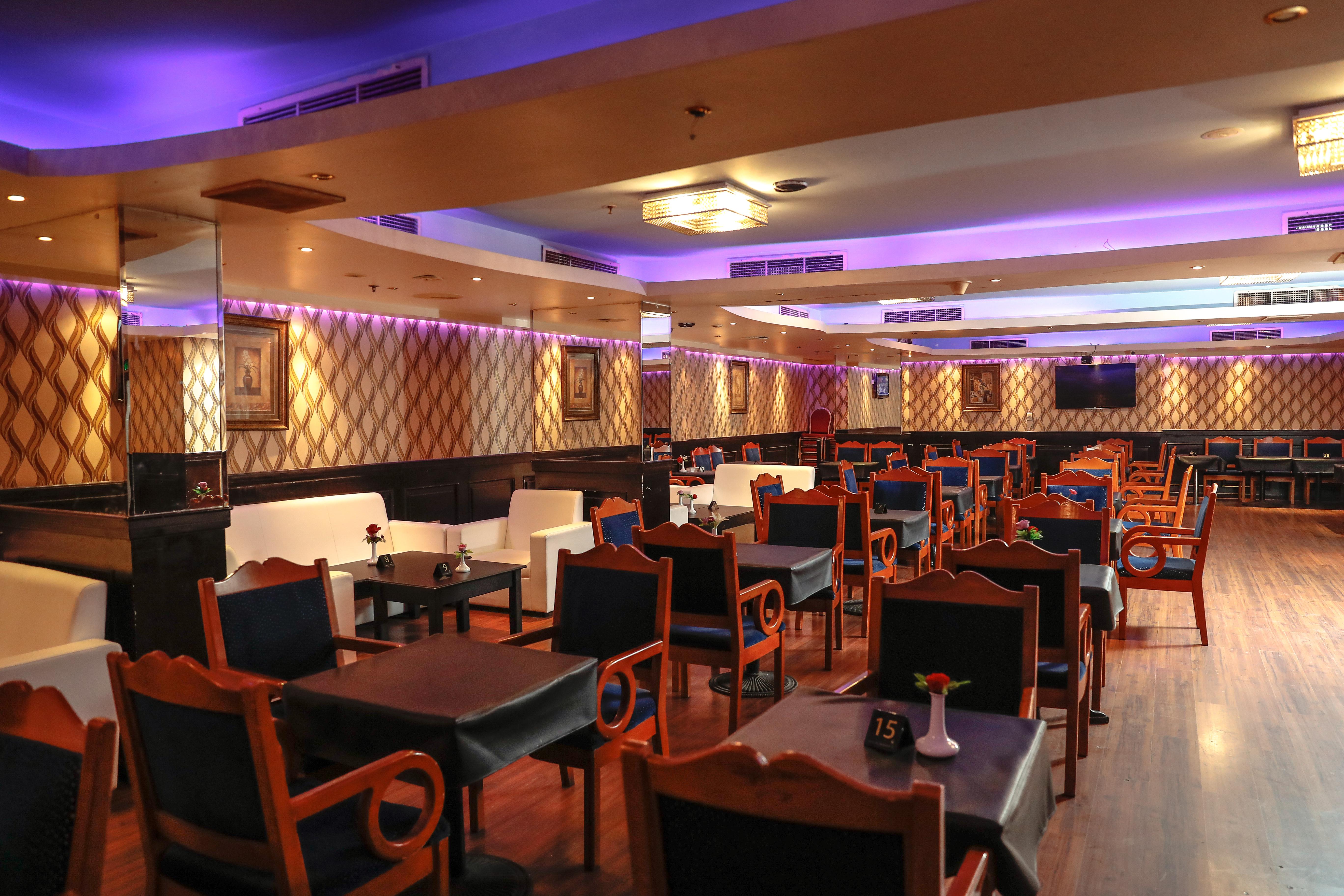 מנאמה Taj Plaza Hotel מראה חיצוני תמונה