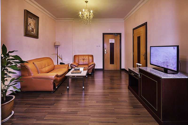 מנאמה Taj Plaza Hotel מראה חיצוני תמונה