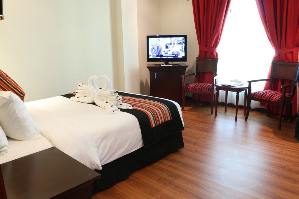 מנאמה Taj Plaza Hotel מראה חיצוני תמונה