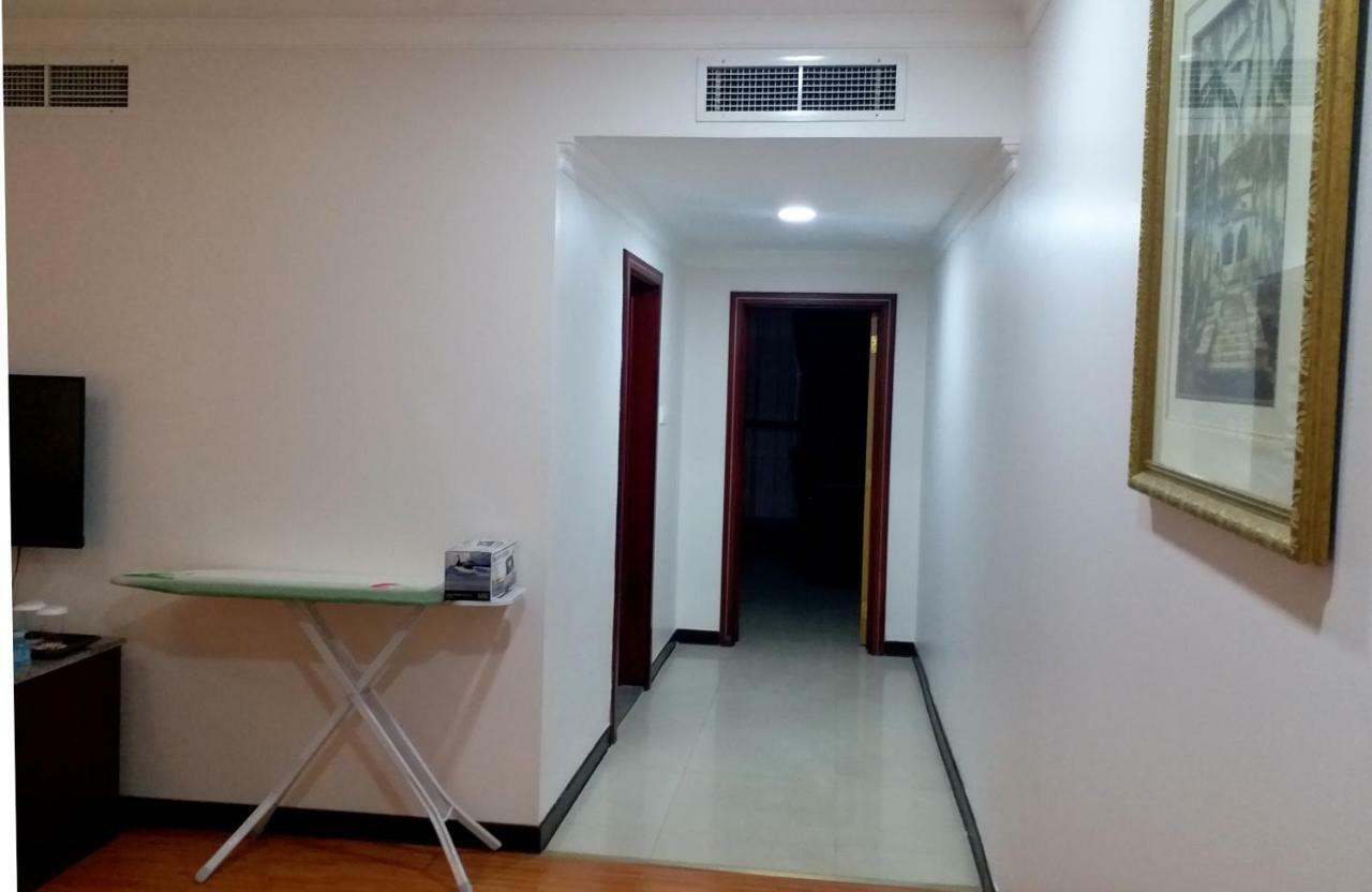 מנאמה Taj Plaza Hotel מראה חיצוני תמונה