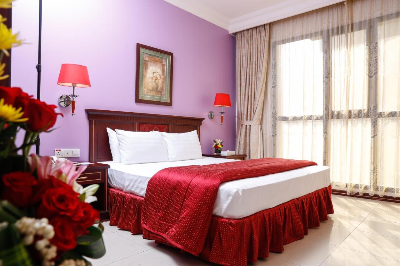 מנאמה Taj Plaza Hotel מראה חיצוני תמונה